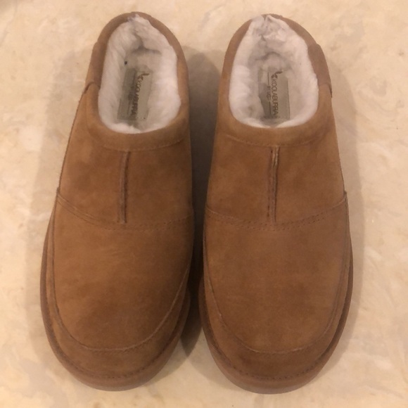Koolaburra by UGGS Genuine Suede Leather Slippers - Picture 2 of 8